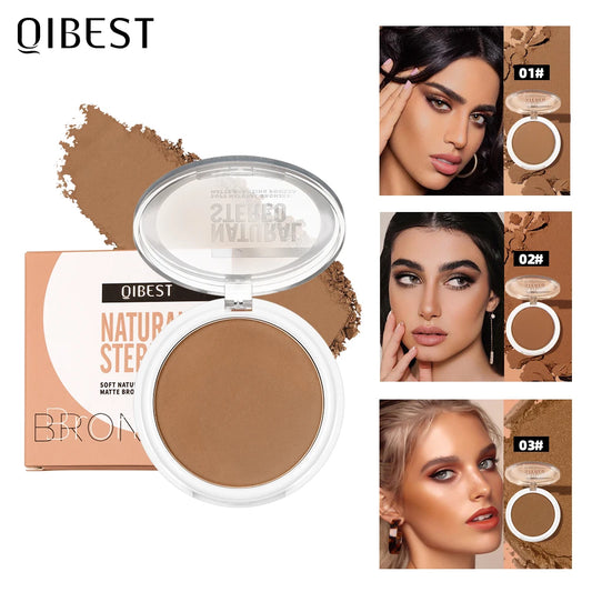 Application d'un bronzer crème mat sur les pommettes pour un contouring naturel et défini.
