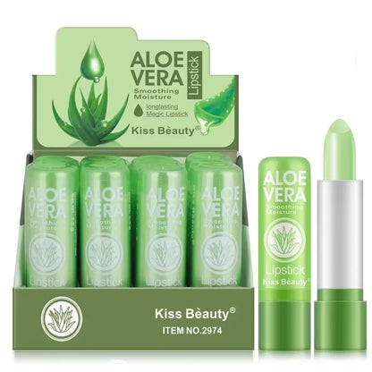 Baume Lèvres Aloe Vera transparent avec des reflets verts changeant en rose au contact des lèvres.
