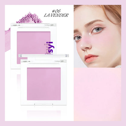 Boîtier de blush monochrome mat couleur chair claire, idéal pour illuminer les zones d'ombre du visage.