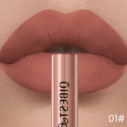 Applicateur de rouge à lèvres liquide mat QIBEST, texture crème veloutée riche en pigments rouges et nudes.

