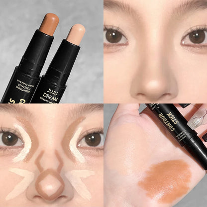Stick de maquillage double extrémité montrant le côté clair pour l'anti-cernes et le côté foncé pour le contouring.
