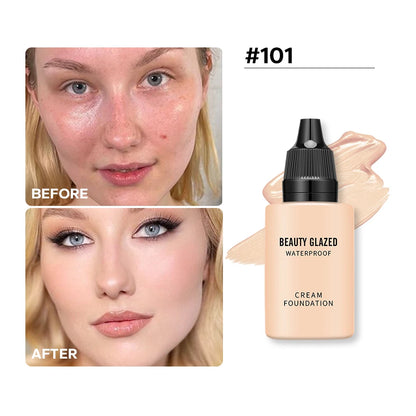 Flacon de fond de teint liquide mat Beauty Glazed, texture fluide étalée montrant la haute couvrance HD.
