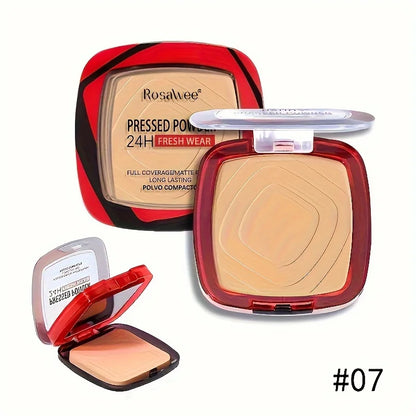 Boîtier de fond de teint poudre mat avec applicateur éponge, texture lisse haute couvrance.
