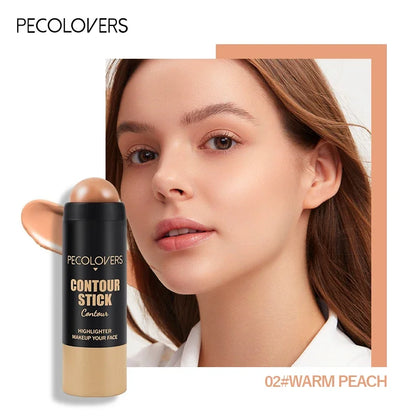 Stick de fond de teint crème haute couvrance camouflant des cernes et des rougeurs pour un fini lisse.