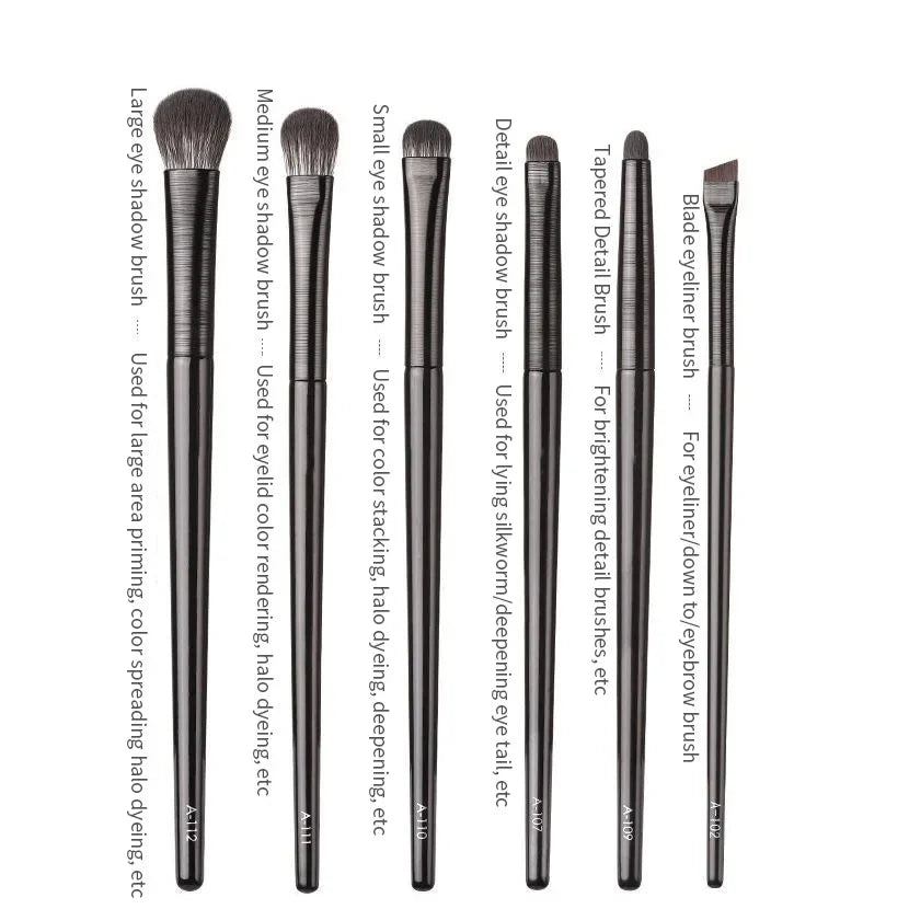 Kit de 6 pinceaux de maquillage pour les yeux incluant pinceau boule, biseauté et estompeur.