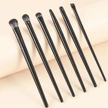 Kit de 6 pinceaux de maquillage pour les yeux incluant pinceau boule, biseauté et estompeur.